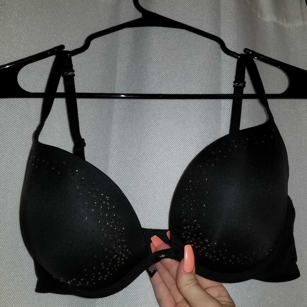 Black VS bra